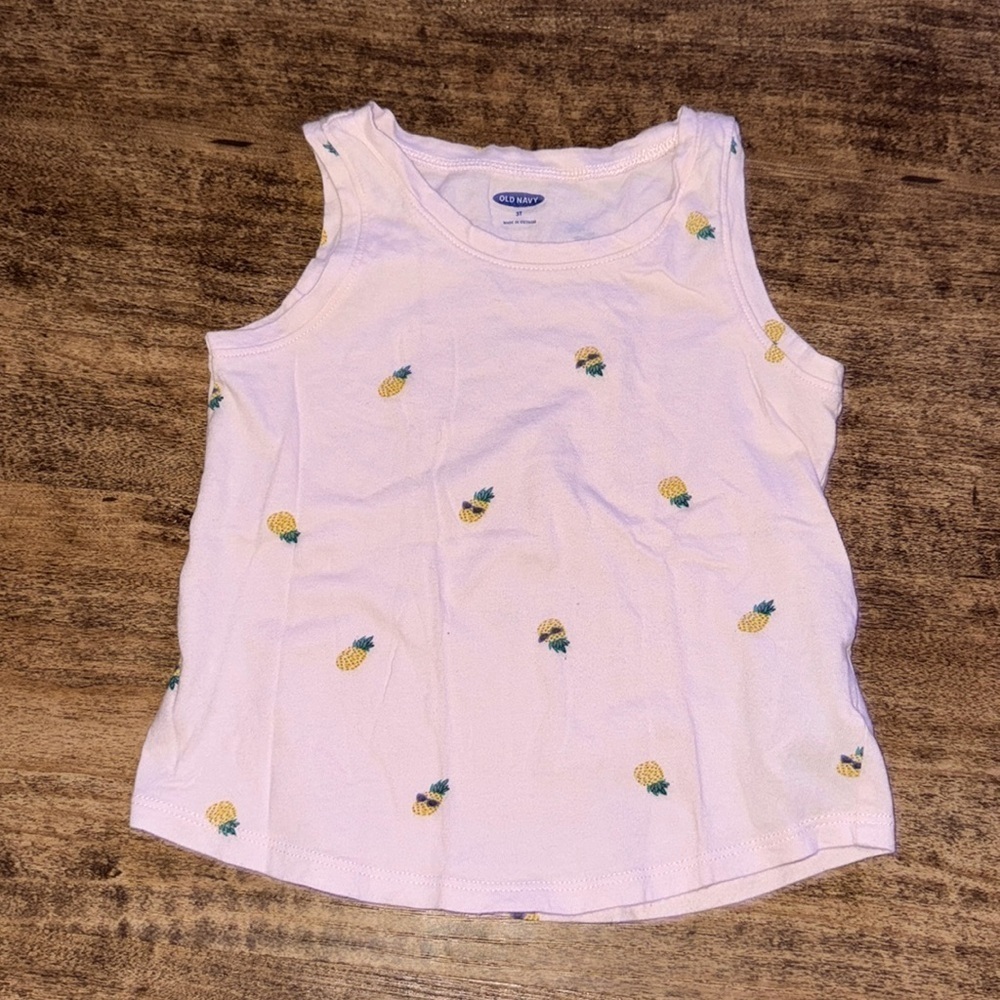 Light pink tank with pineapple 🍍 size 3t